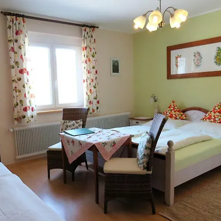 Bed & Breakfast Obstbauernhof Planner